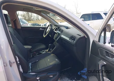 2020 Volkswagen Tiguan 2.0T Se/2.0T Se R-Line Black/2.0T Sel z USA, uszkodzony, nr VIN 3VV2B7AX5LM044053